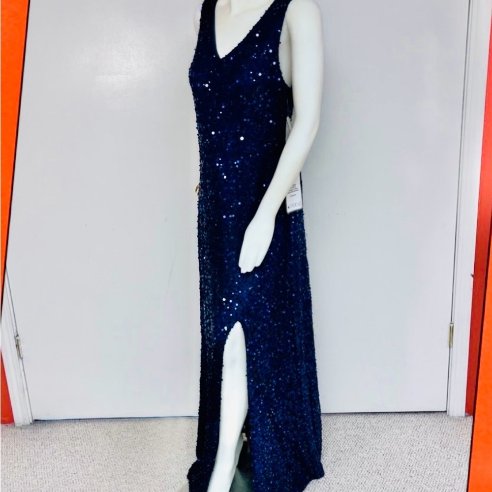 Sequined navy sleeveless gown with stretch. Size 14 NWT